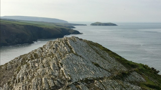 4B1EFC2E-AA33-404A-8DE6-B4FEE61B6D64