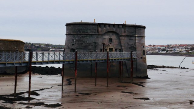 2F4F8B77-80B1-43DE-BD13-48AF12526104